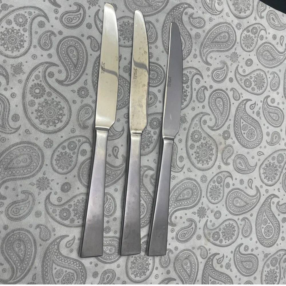 Towle Living Collection Stainless Steel Dinner Knives Serrated Set of 3 Silver